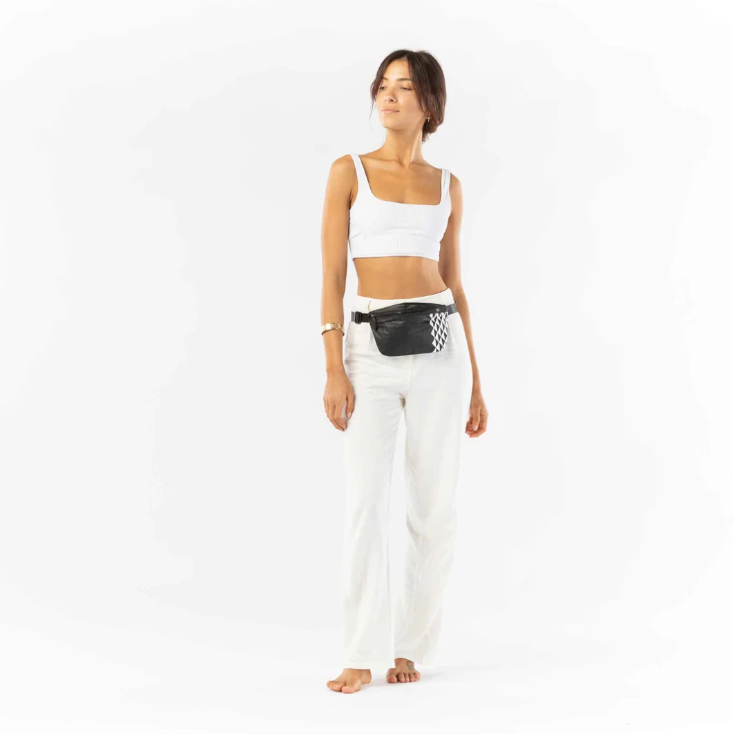 Aloha Collection Kona Hip Pack White On Black 4 Aloha Collection Kona Hip Pack White On Black