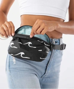 Aloha Collection White On Black SeaSide Hip Pack