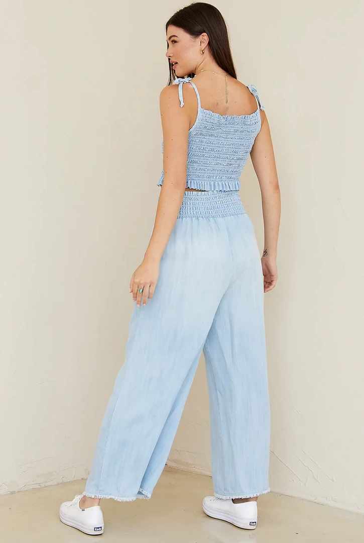 Bella Dahl Smocked Wide Leg Crop Riviera Wash 4 Bella Dahl Smocked Wide Leg Crop Riviera Wash