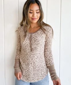 Splendid Forever Henley Toast Leopard